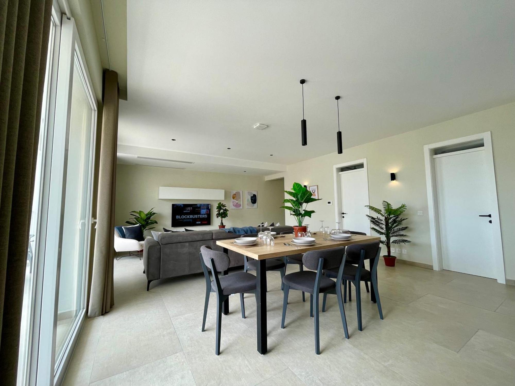 Bugibba Square Seafront Lux Apartments By Holi St. Paul's Bay Ngoại thất bức ảnh
