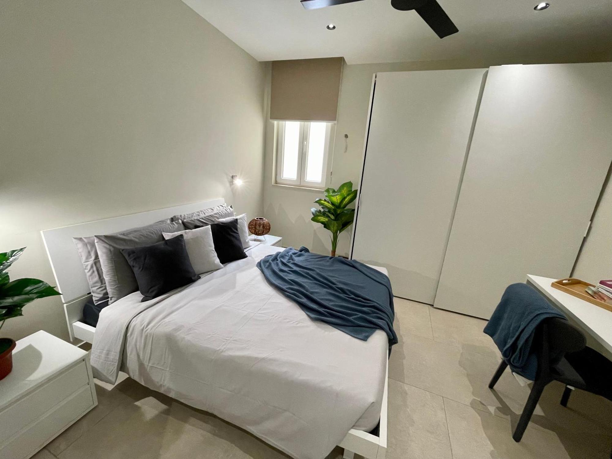 Bugibba Square Seafront Lux Apartments By Holi St. Paul's Bay Ngoại thất bức ảnh