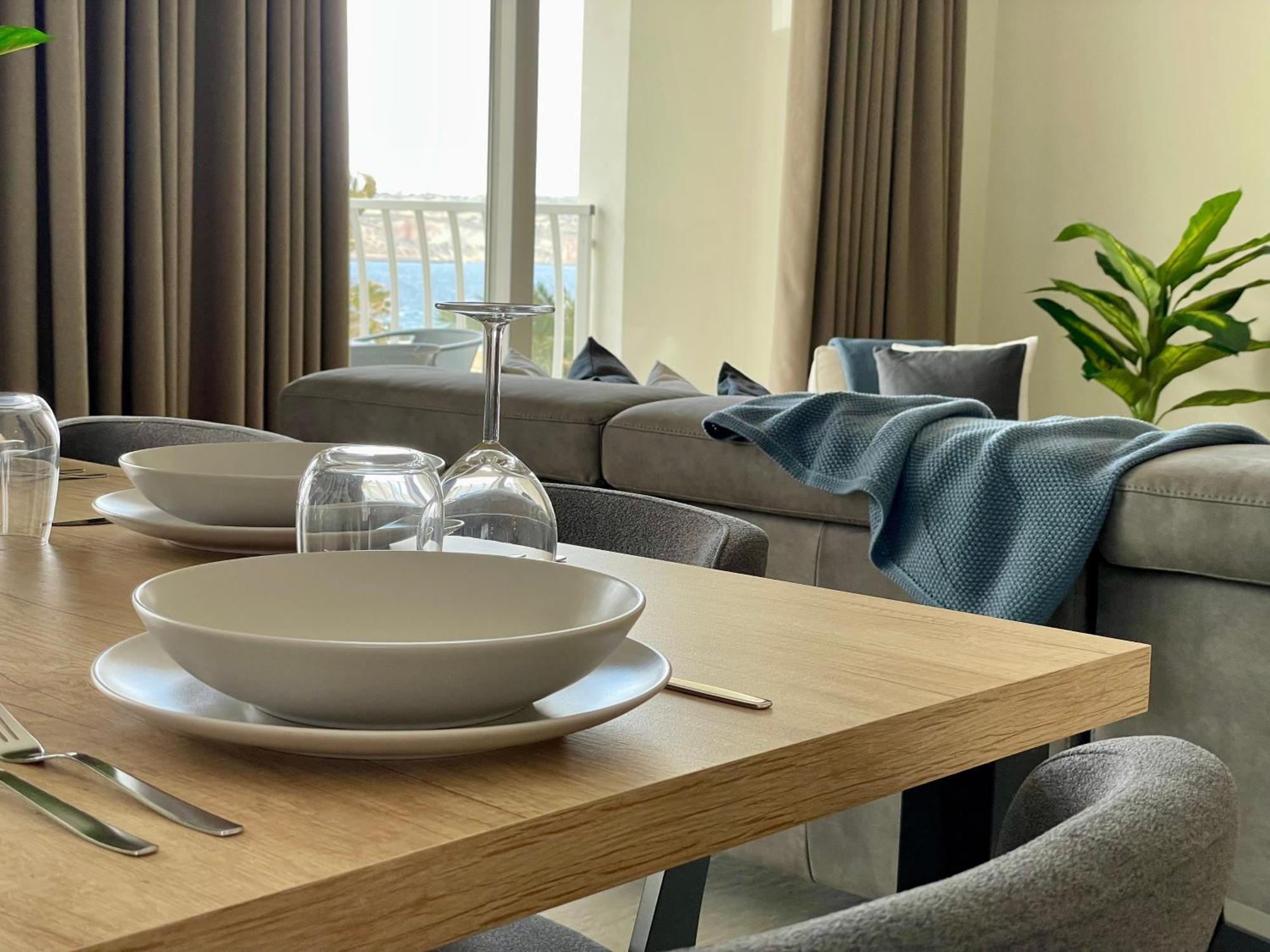 Bugibba Square Seafront Lux Apartments By Holi St. Paul's Bay Ngoại thất bức ảnh