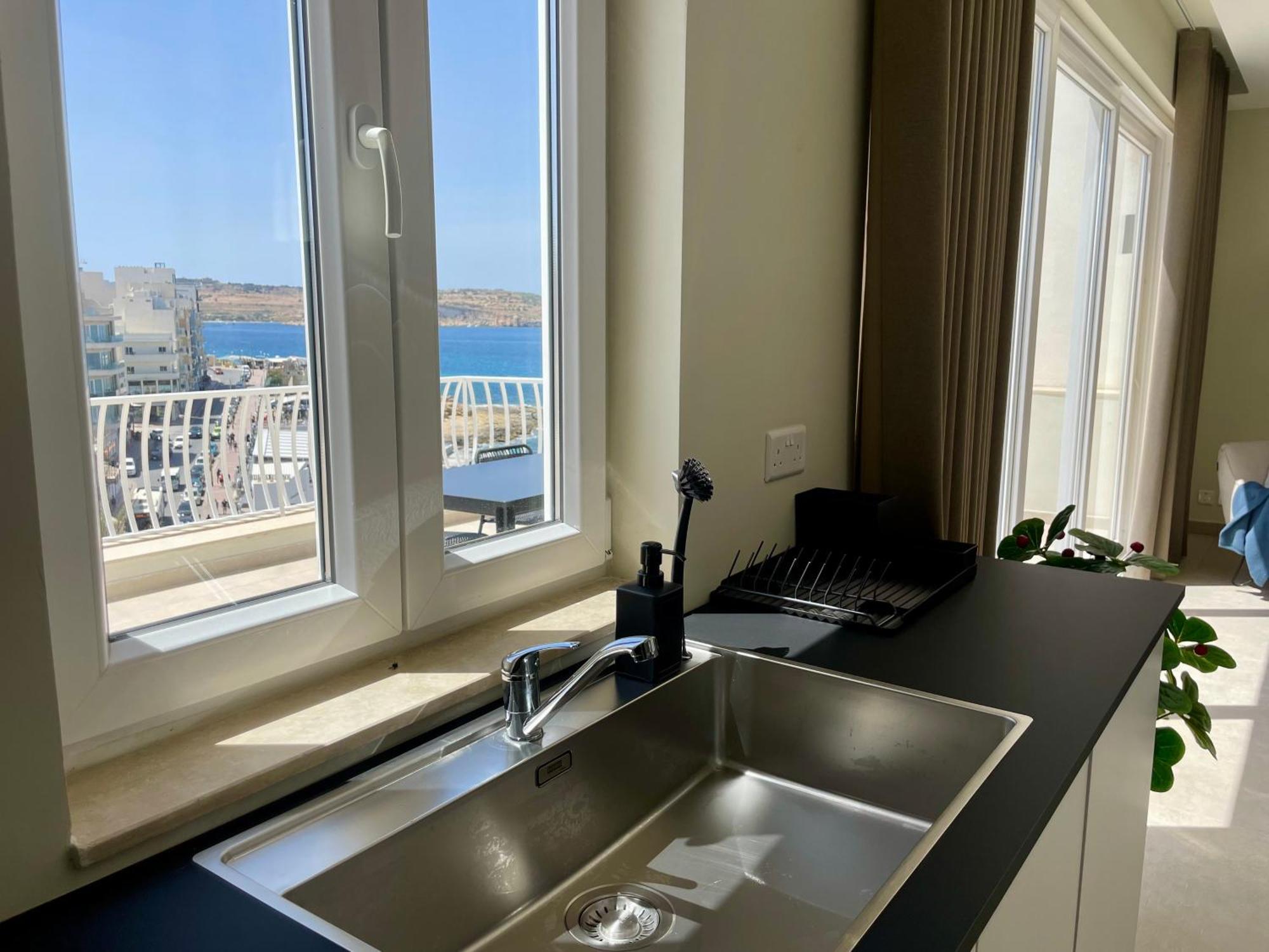 Bugibba Square Seafront Lux Apartments By Holi St. Paul's Bay Ngoại thất bức ảnh